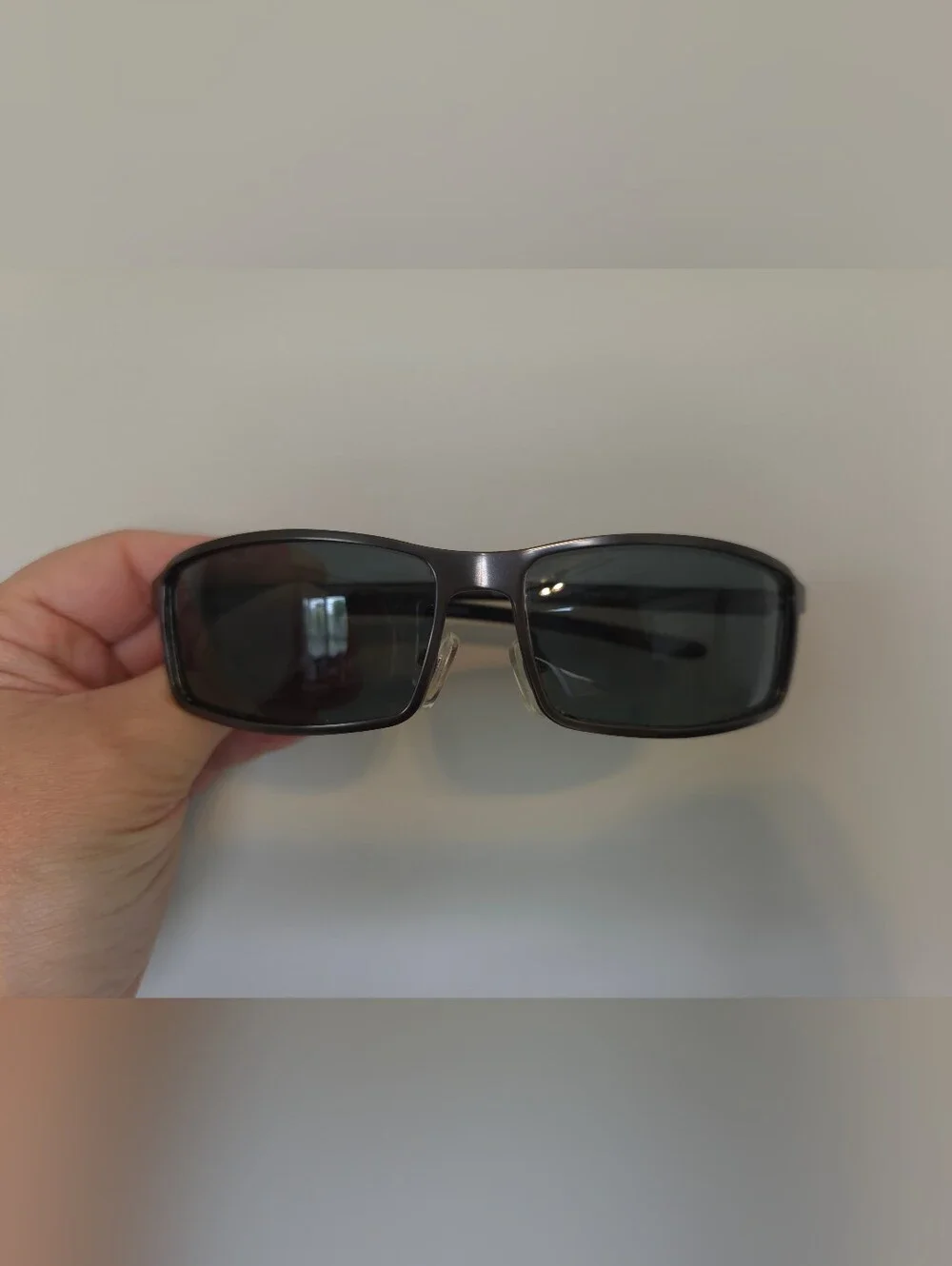 Sleek Men's Rectangular Sunglasses - Navy Lenses. #SW